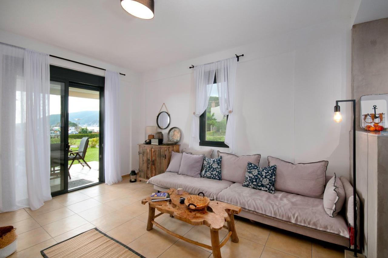 Seathon Seafront Beach Villa In Kalamitsi Ngoại thất bức ảnh